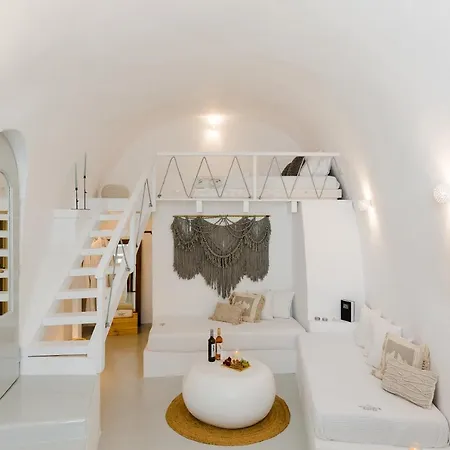 Volcave Suites Akrotiri Apartment